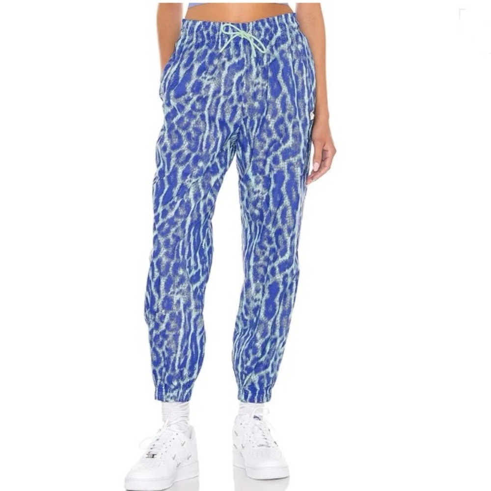 Nike sportswear woven animal print women’s blue/green Medium - Picture 3 of 9